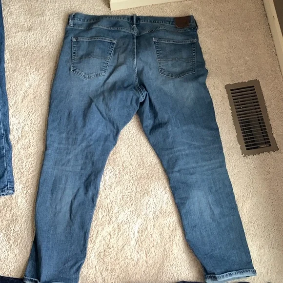 Used - Picture 3 of 3